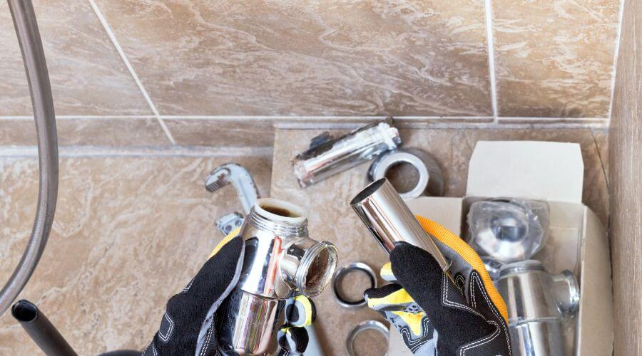 Professional gutter cleaning in Forman, ND